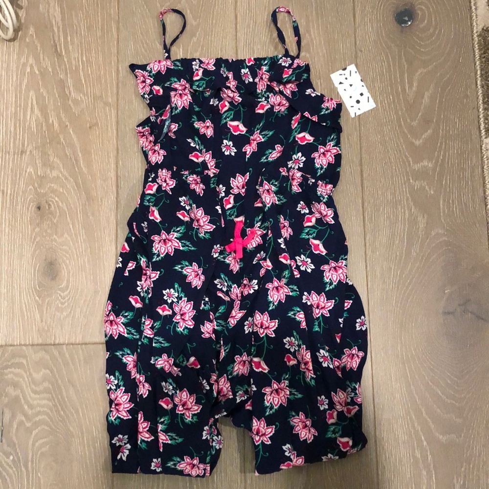 Floral brand new *still has tag* jumpsuit